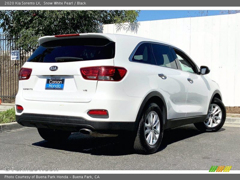 Snow White Pearl / Black 2020 Kia Sorento LX
