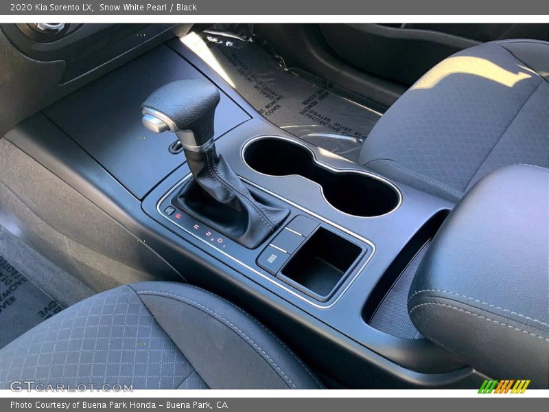 Snow White Pearl / Black 2020 Kia Sorento LX