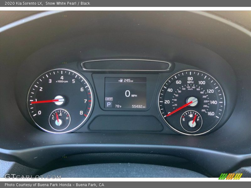 Snow White Pearl / Black 2020 Kia Sorento LX