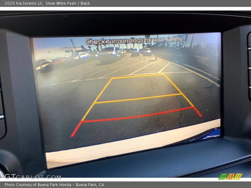 Snow White Pearl / Black 2020 Kia Sorento LX