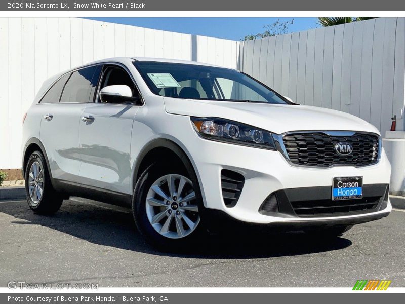 Snow White Pearl / Black 2020 Kia Sorento LX