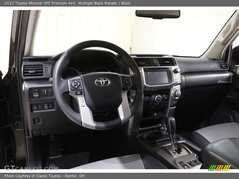 Midnight Black Metallic / Black 2017 Toyota 4Runner SR5 Premium 4x4