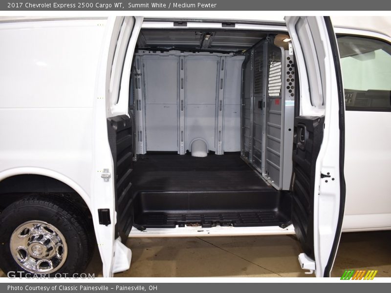 Summit White / Medium Pewter 2017 Chevrolet Express 2500 Cargo WT