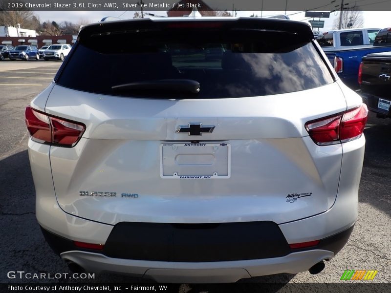 Silver Ice Metallic / Jet Black 2019 Chevrolet Blazer 3.6L Cloth AWD