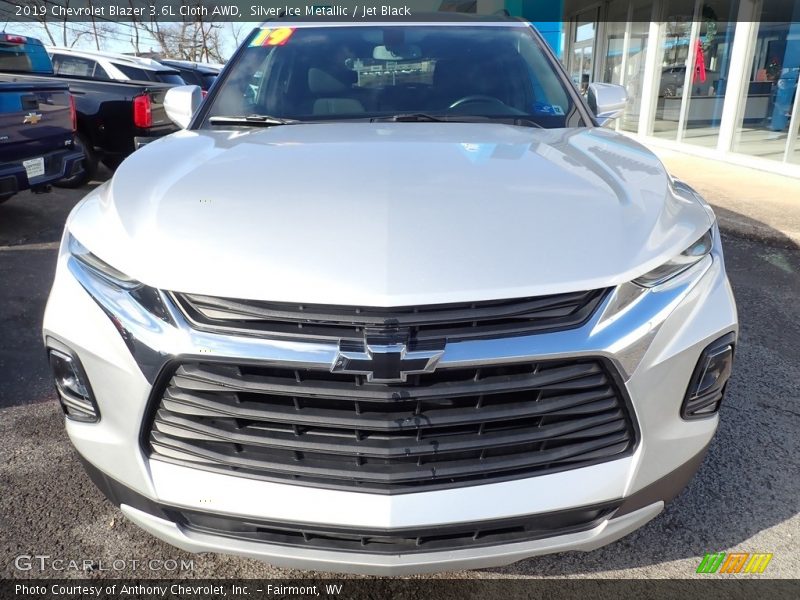 Silver Ice Metallic / Jet Black 2019 Chevrolet Blazer 3.6L Cloth AWD