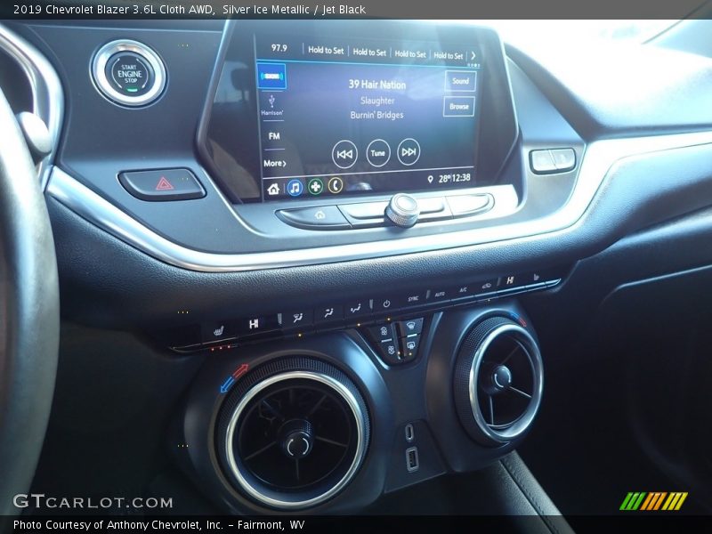 Silver Ice Metallic / Jet Black 2019 Chevrolet Blazer 3.6L Cloth AWD