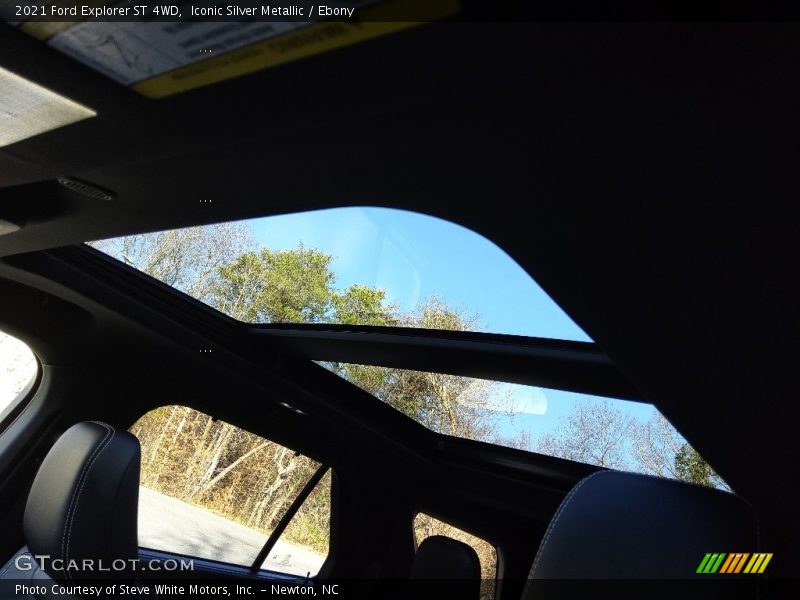 Iconic Silver Metallic / Ebony 2021 Ford Explorer ST 4WD