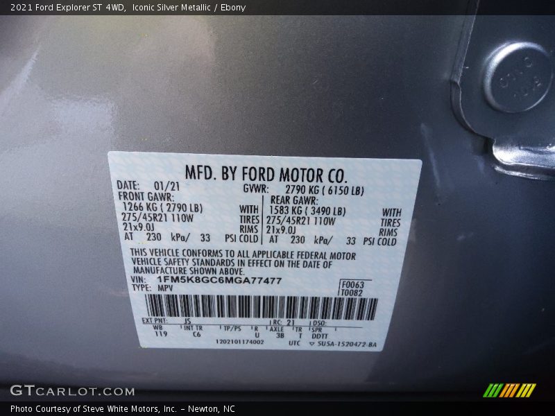 Iconic Silver Metallic / Ebony 2021 Ford Explorer ST 4WD