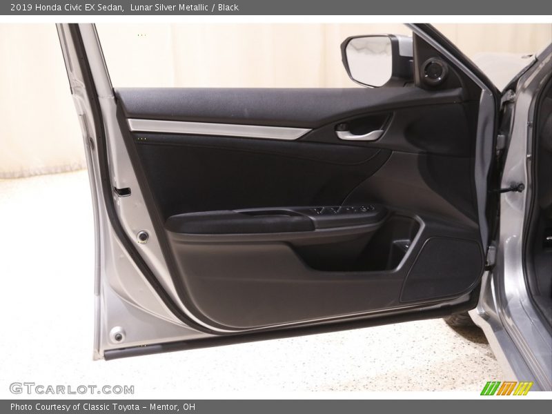 Lunar Silver Metallic / Black 2019 Honda Civic EX Sedan