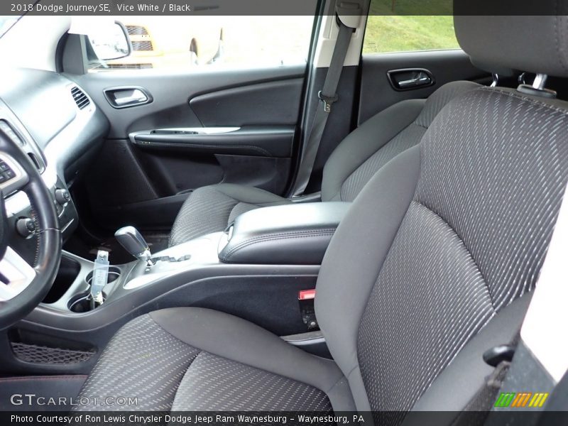 Vice White / Black 2018 Dodge Journey SE