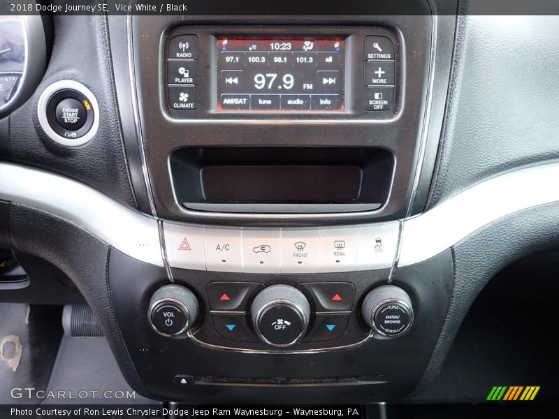 Vice White / Black 2018 Dodge Journey SE