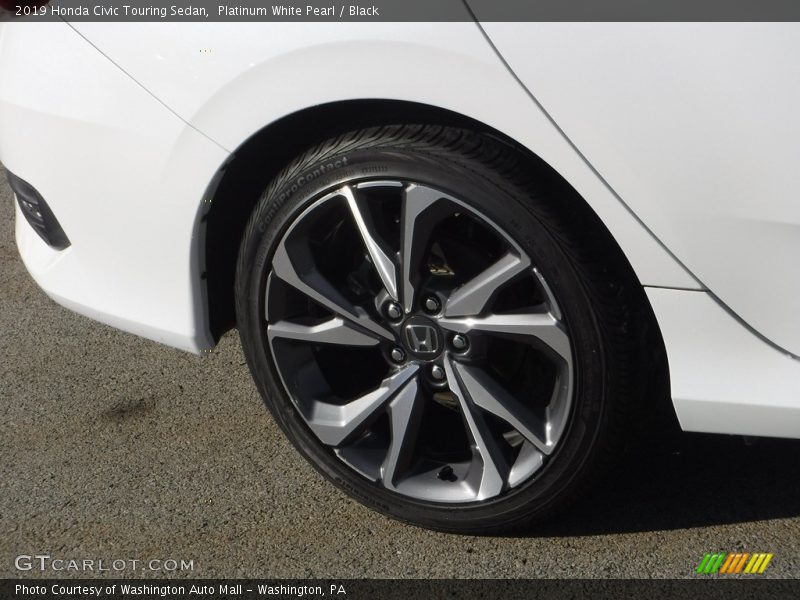 Platinum White Pearl / Black 2019 Honda Civic Touring Sedan
