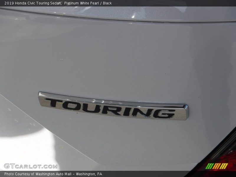 Platinum White Pearl / Black 2019 Honda Civic Touring Sedan