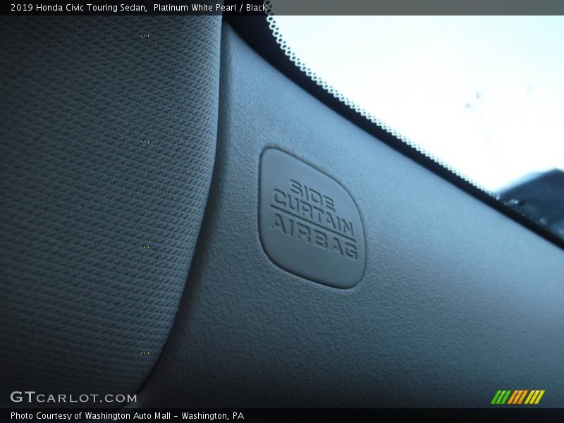 Platinum White Pearl / Black 2019 Honda Civic Touring Sedan