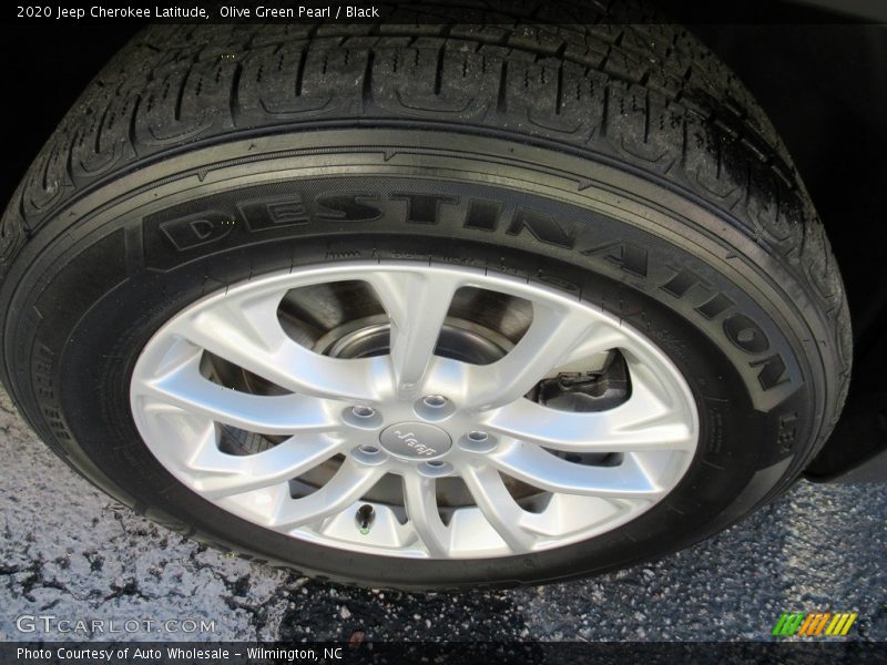 Olive Green Pearl / Black 2020 Jeep Cherokee Latitude