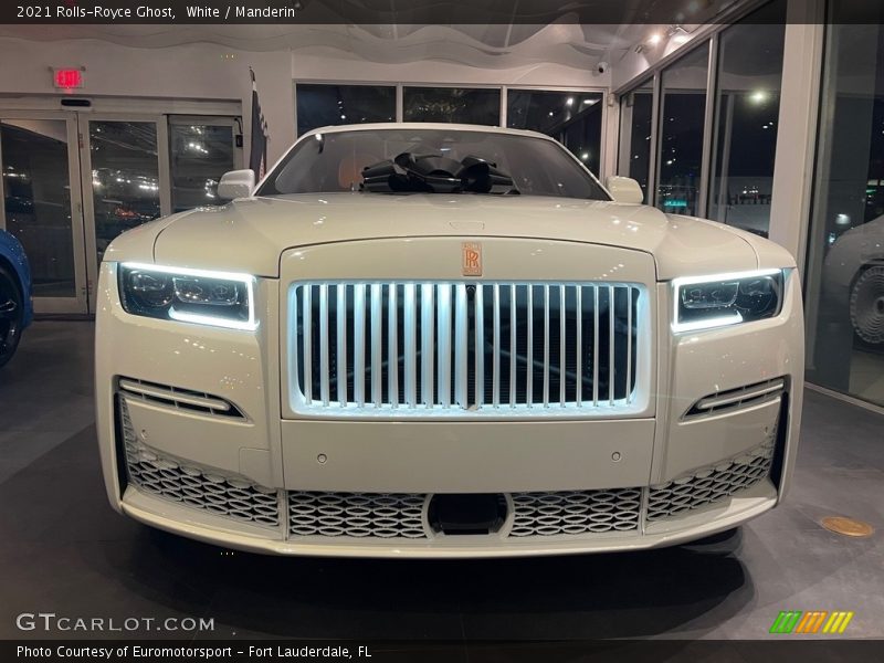 White / Manderin 2021 Rolls-Royce Ghost