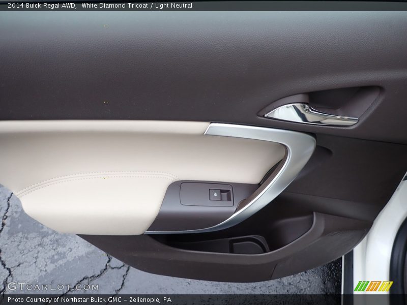 Door Panel of 2014 Regal AWD