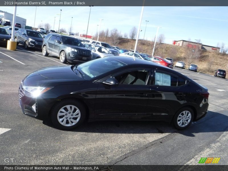 Phantom Black / Black 2019 Hyundai Elantra SE