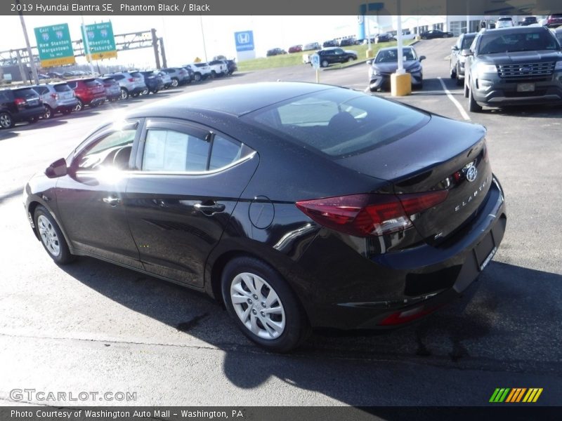 Phantom Black / Black 2019 Hyundai Elantra SE