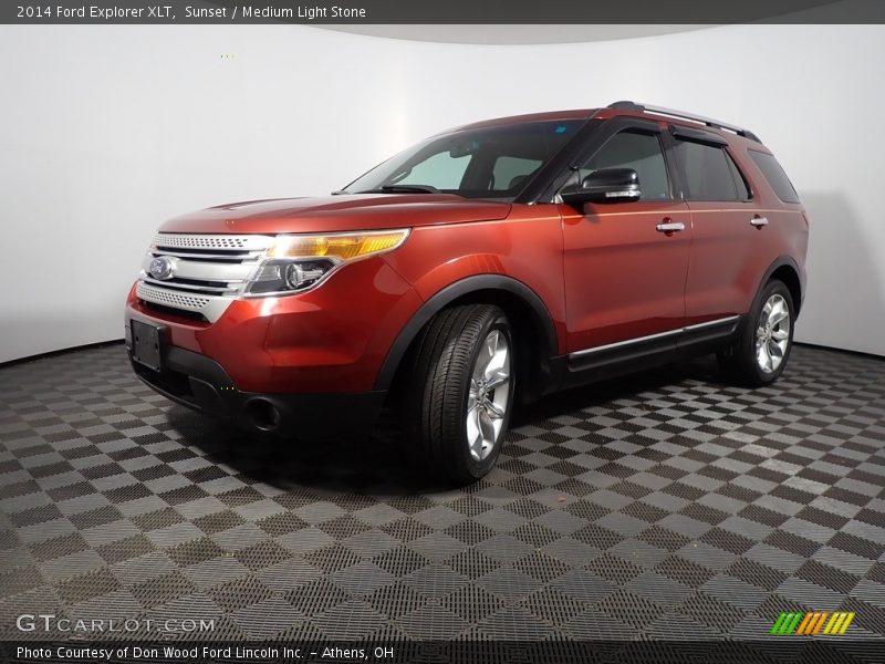 Sunset / Medium Light Stone 2014 Ford Explorer XLT