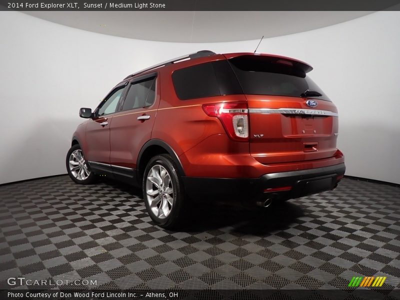 Sunset / Medium Light Stone 2014 Ford Explorer XLT