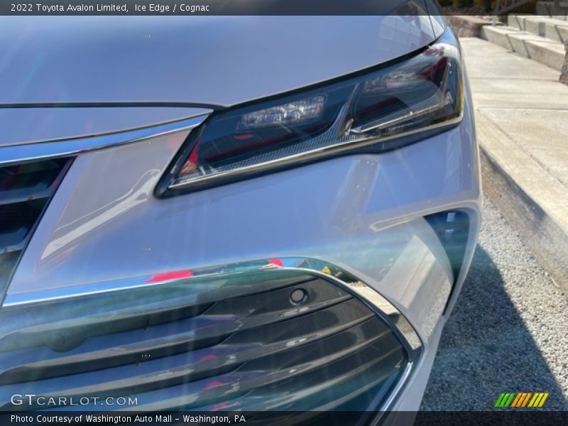 Ice Edge / Cognac 2022 Toyota Avalon Limited