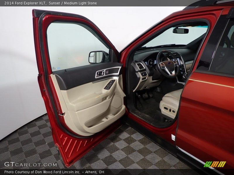 Sunset / Medium Light Stone 2014 Ford Explorer XLT