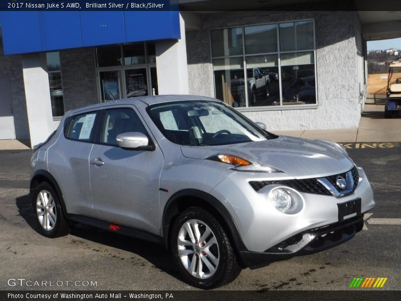 Brilliant Silver / Black/Silver 2017 Nissan Juke S AWD