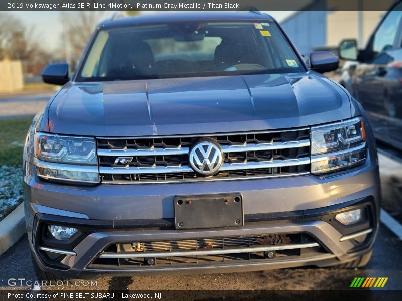 Platinum Gray Metallic / Titan Black 2019 Volkswagen Atlas SE R-Line 4Motion