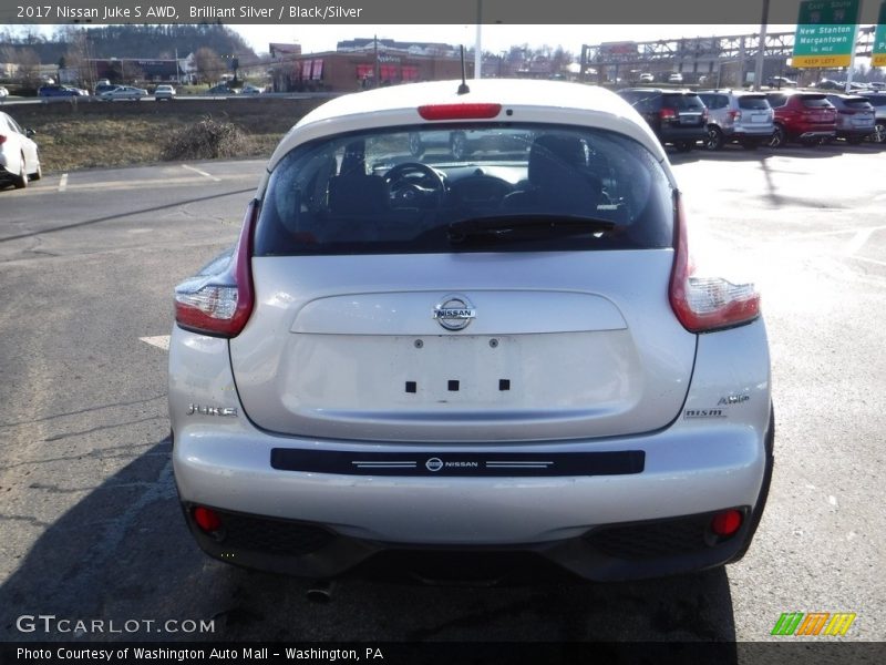 Brilliant Silver / Black/Silver 2017 Nissan Juke S AWD