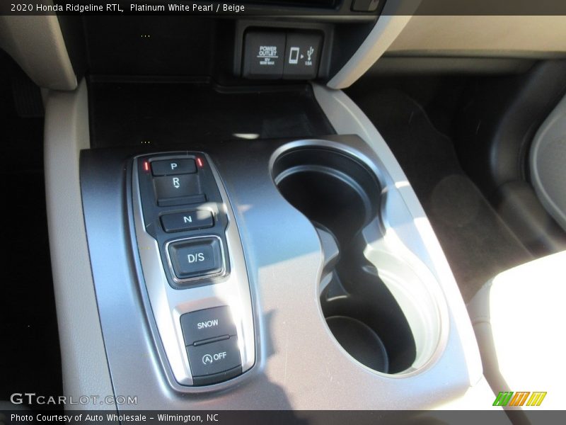 Platinum White Pearl / Beige 2020 Honda Ridgeline RTL