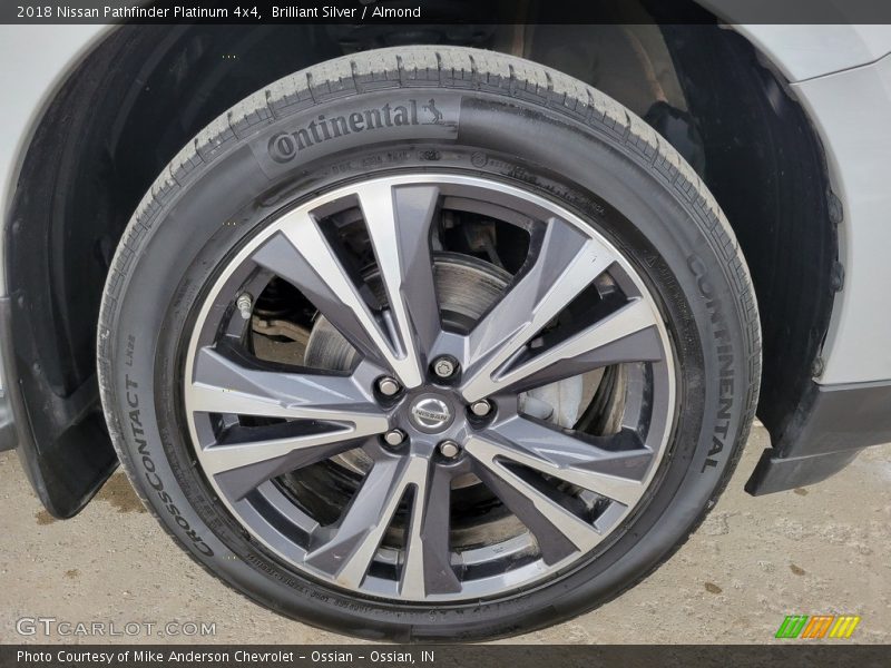 Brilliant Silver / Almond 2018 Nissan Pathfinder Platinum 4x4