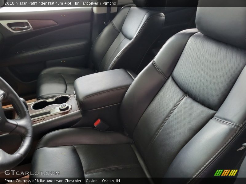 Brilliant Silver / Almond 2018 Nissan Pathfinder Platinum 4x4