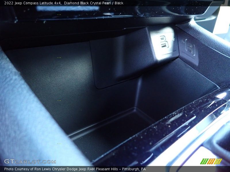 Diamond Black Crystal Pearl / Black 2022 Jeep Compass Latitude 4x4