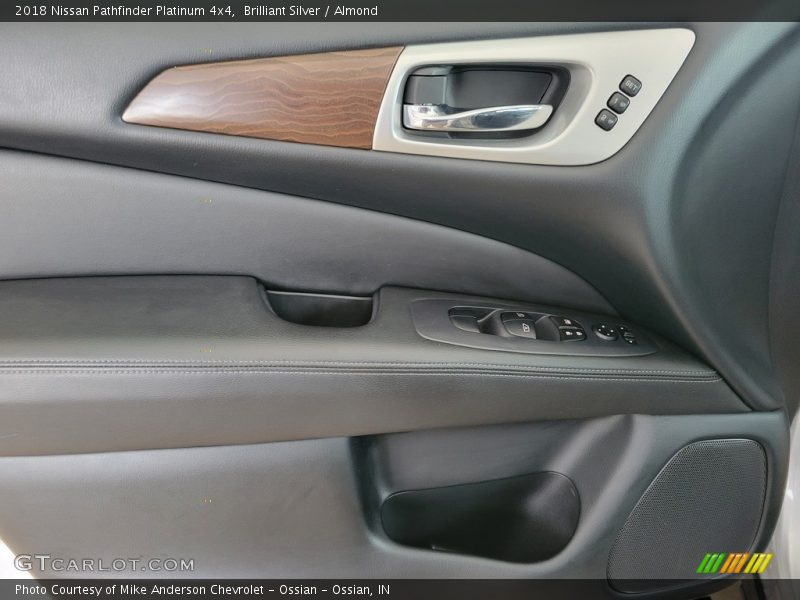 Brilliant Silver / Almond 2018 Nissan Pathfinder Platinum 4x4