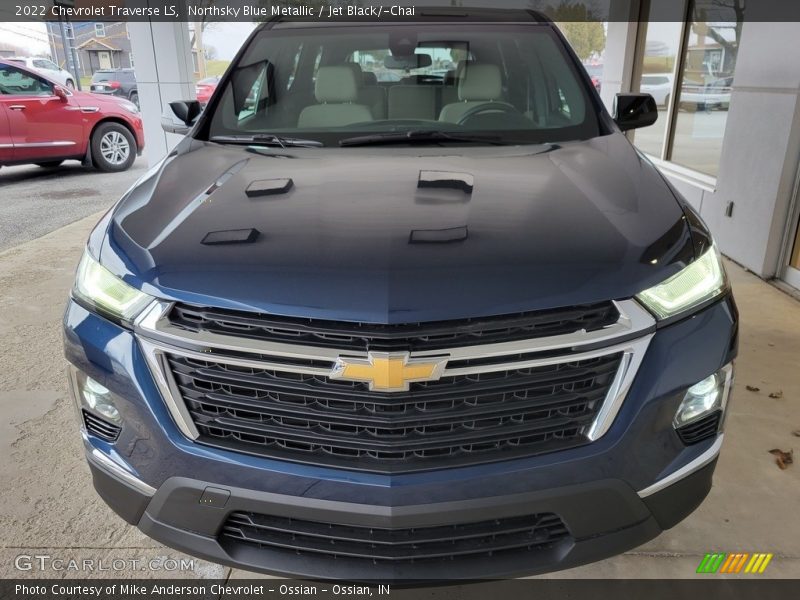 Northsky Blue Metallic / Jet Black/­Chai 2022 Chevrolet Traverse LS