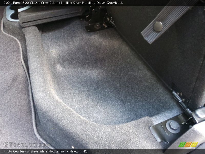 Billet Silver Metallic / Diesel Gray/Black 2021 Ram 1500 Classic Crew Cab 4x4