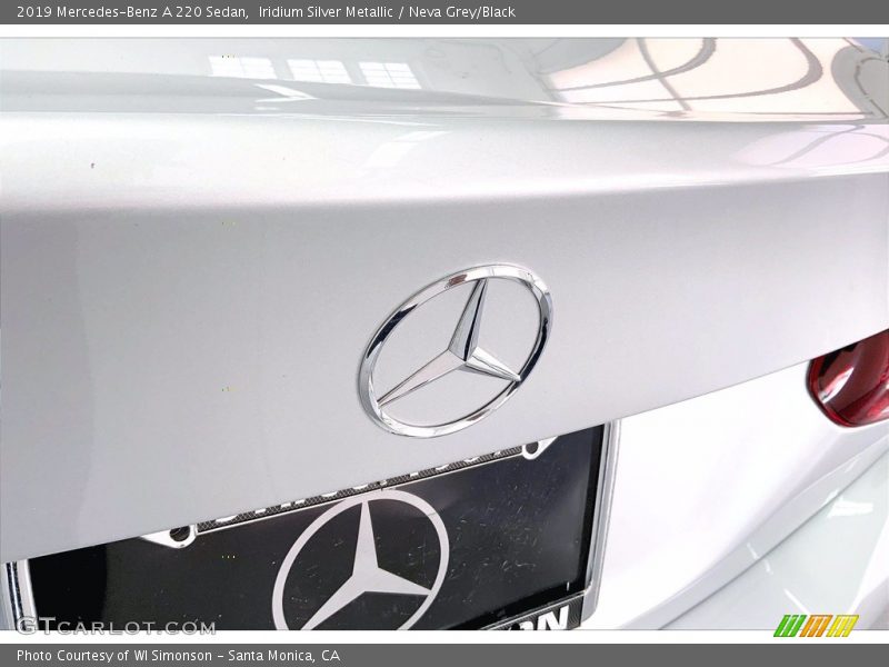 Iridium Silver Metallic / Neva Grey/Black 2019 Mercedes-Benz A 220 Sedan