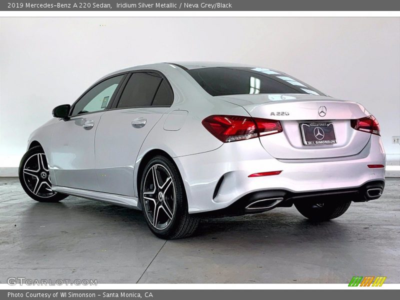 Iridium Silver Metallic / Neva Grey/Black 2019 Mercedes-Benz A 220 Sedan