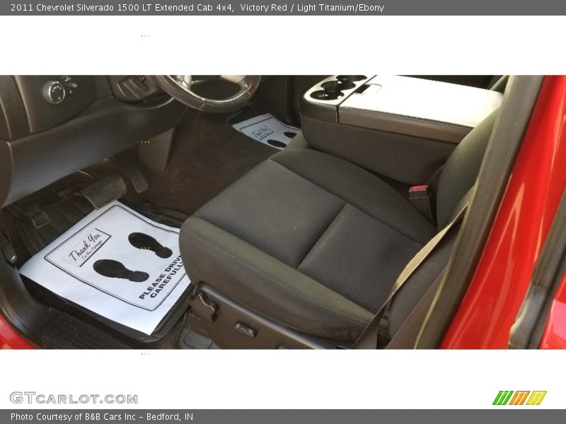 Victory Red / Light Titanium/Ebony 2011 Chevrolet Silverado 1500 LT Extended Cab 4x4