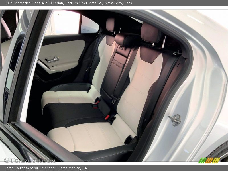 Iridium Silver Metallic / Neva Grey/Black 2019 Mercedes-Benz A 220 Sedan
