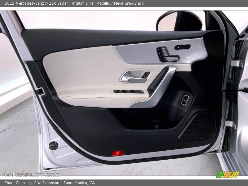 Iridium Silver Metallic / Neva Grey/Black 2019 Mercedes-Benz A 220 Sedan