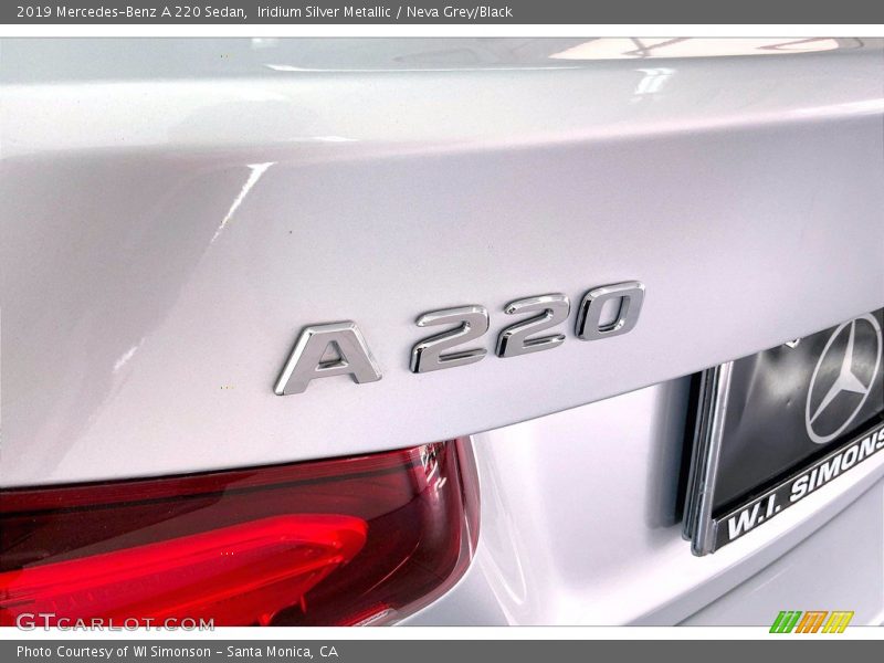 Iridium Silver Metallic / Neva Grey/Black 2019 Mercedes-Benz A 220 Sedan
