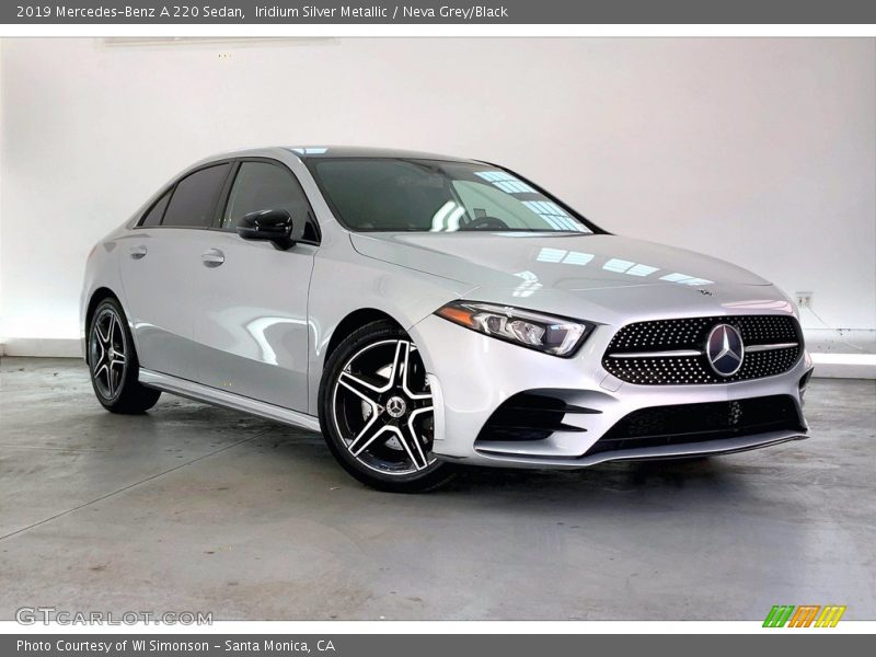 Iridium Silver Metallic / Neva Grey/Black 2019 Mercedes-Benz A 220 Sedan