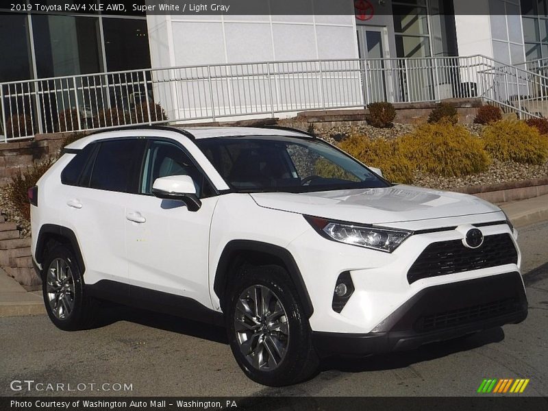 Super White / Light Gray 2019 Toyota RAV4 XLE AWD