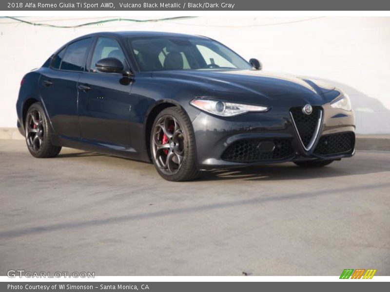 Front 3/4 View of 2018 Giulia Ti Sport AWD