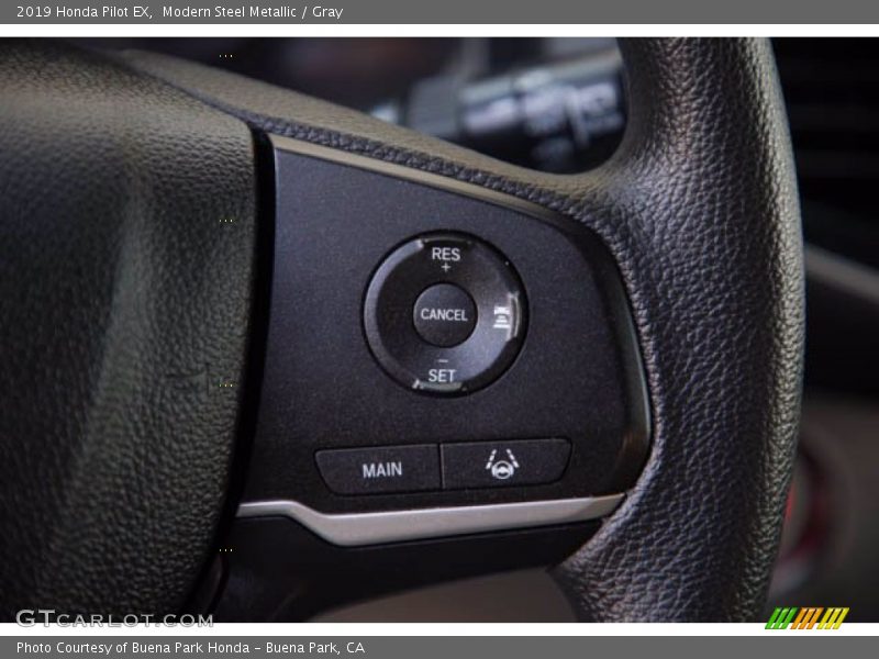 Modern Steel Metallic / Gray 2019 Honda Pilot EX