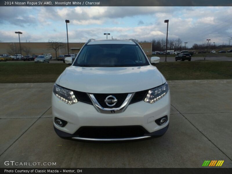 Moonlight White / Charcoal 2014 Nissan Rogue SV AWD