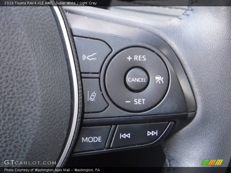 Super White / Light Gray 2019 Toyota RAV4 XLE AWD