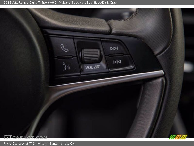 Vulcano Black Metallic / Black/Dark Gray 2018 Alfa Romeo Giulia Ti Sport AWD